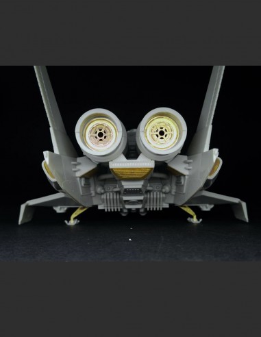 Colonial Raptor – Exterior